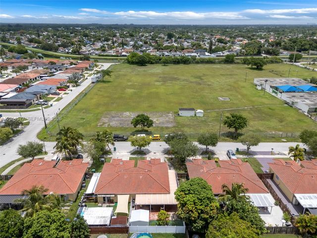 12260 SW 214th St 2, Miami, FL 33177