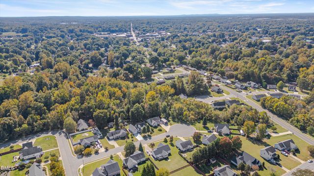 204 Esteban Court, Mebane, NC 27302