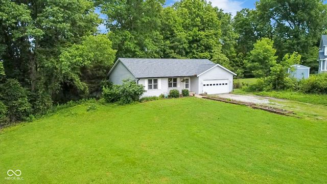 4950 Gene Lane, Nashville, IN 47448