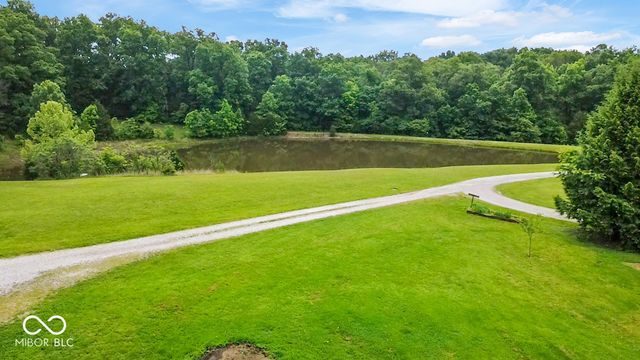 4950 Gene Lane, Nashville, IN 47448