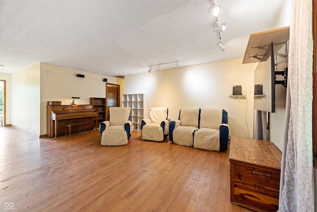 4950 Gene Lane, Nashville, IN 47448