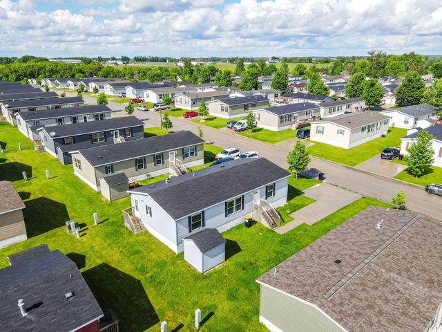 2009 Osprey Pl NW, Stewartville, MN 55976