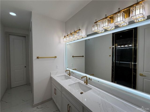 301 N 30th Street, Hidalgo, TX 78557