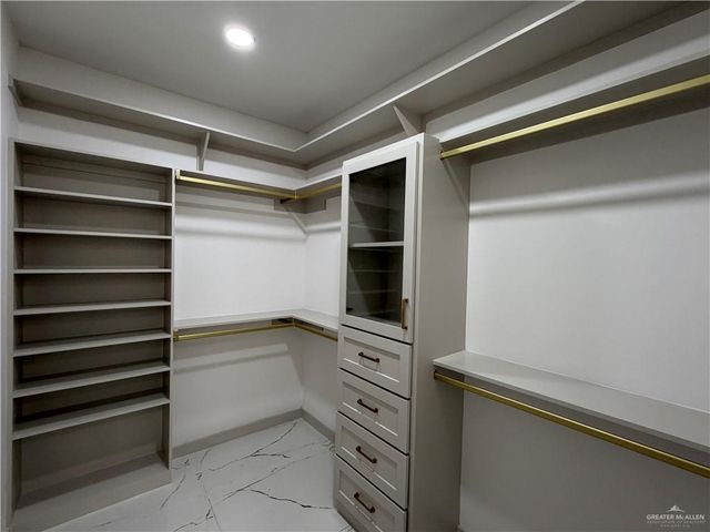 301 N 30th Street, Hidalgo, TX 78557