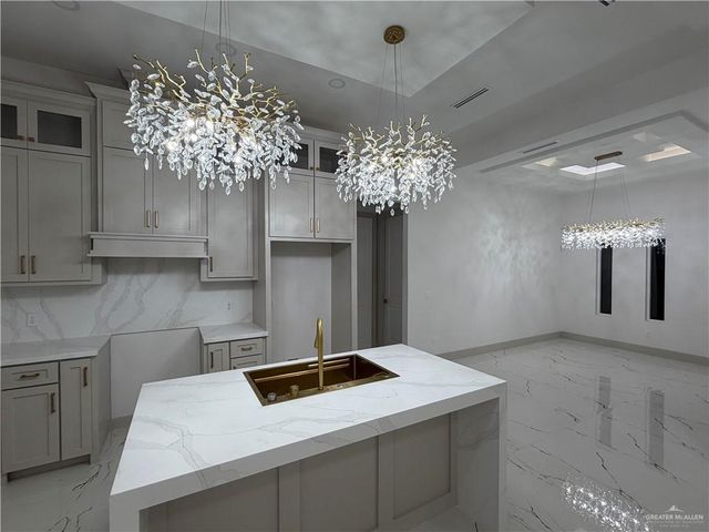 301 N 30th Street, Hidalgo, TX 78557