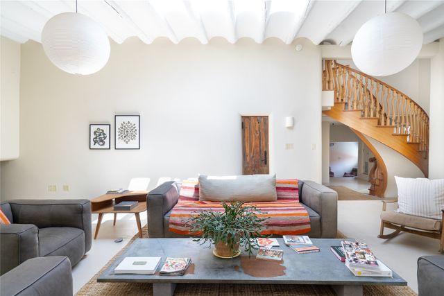 415 Camino Delora, Santa Fe, NM 87505