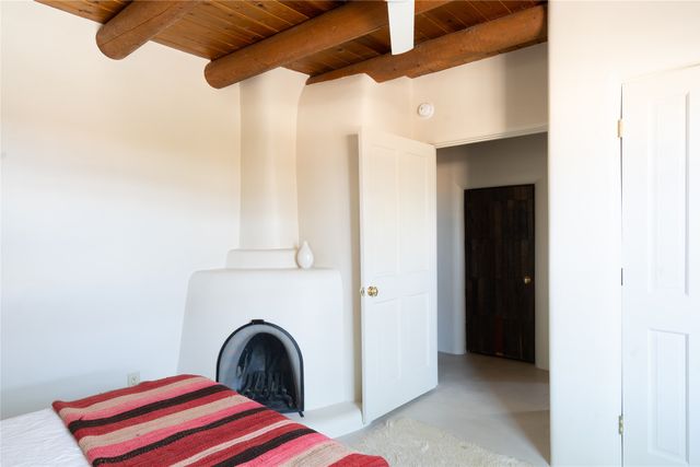 415 Camino Delora, Santa Fe, NM 87505