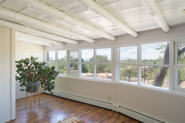 415 Camino Delora, Santa Fe, NM 87505