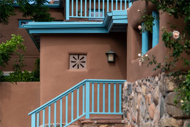 415 Camino Delora, Santa Fe, NM 87505