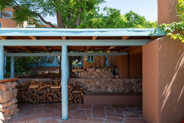 415 Camino Delora, Santa Fe, NM 87505