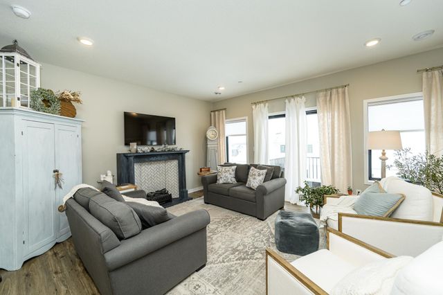 5205 Harvest Square Place NW, Rochester, MN 55901