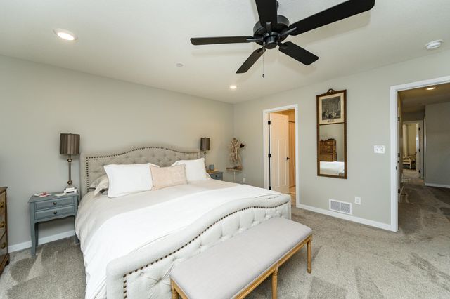 5205 Harvest Square Place NW, Rochester, MN 55901