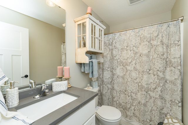 5205 Harvest Square Place NW, Rochester, MN 55901