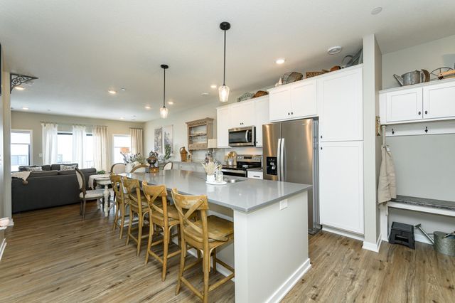 5205 Harvest Square Place NW, Rochester, MN 55901