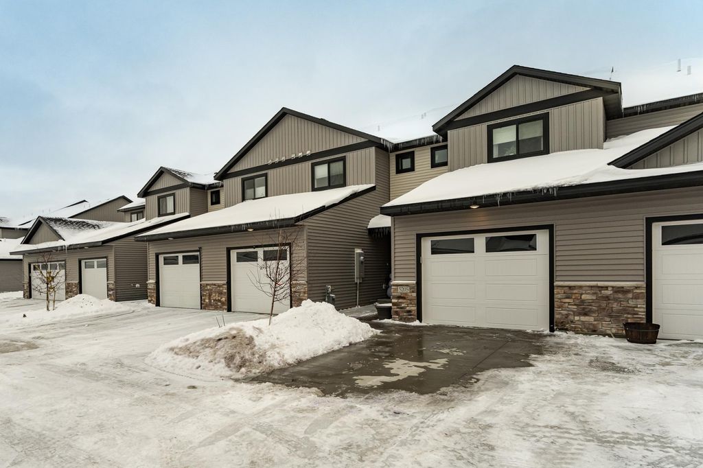 5205 Harvest Square Place NW, Rochester, MN 55901