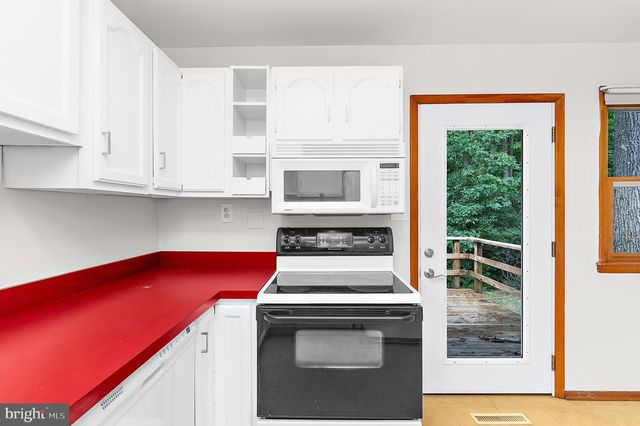 130 CIRCLE RD, Pasadena, MD 21122