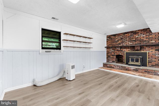 130 CIRCLE RD, Pasadena, MD 21122