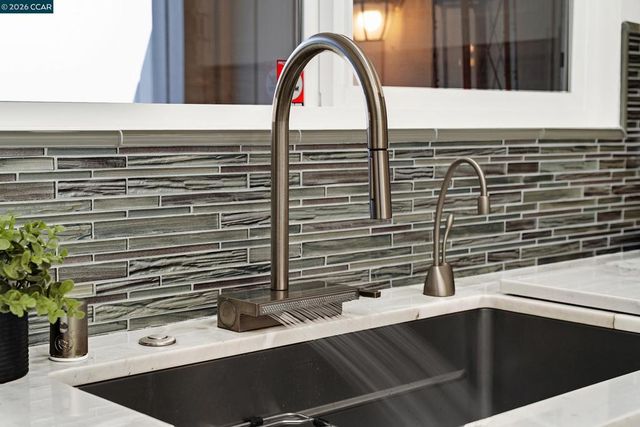 692 Silver Lake Dr, Danville, CA 94526