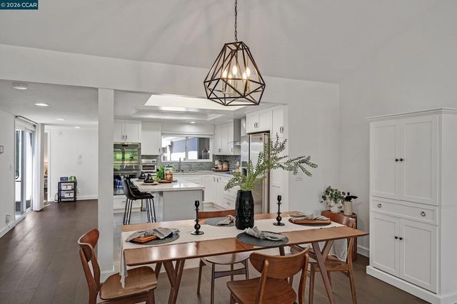 692 Silver Lake Dr, Danville, CA 94526