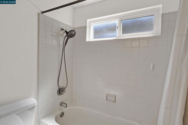 692 Silver Lake Dr, Danville, CA 94526