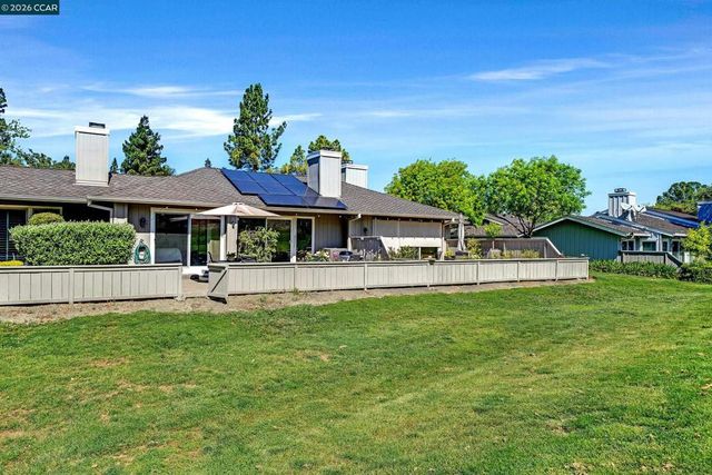 692 Silver Lake Dr, Danville, CA 94526