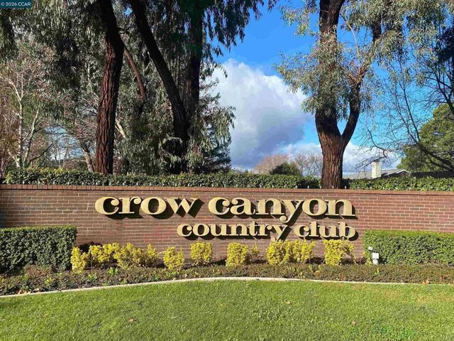 692 Silver Lake Dr, Danville, CA 94526