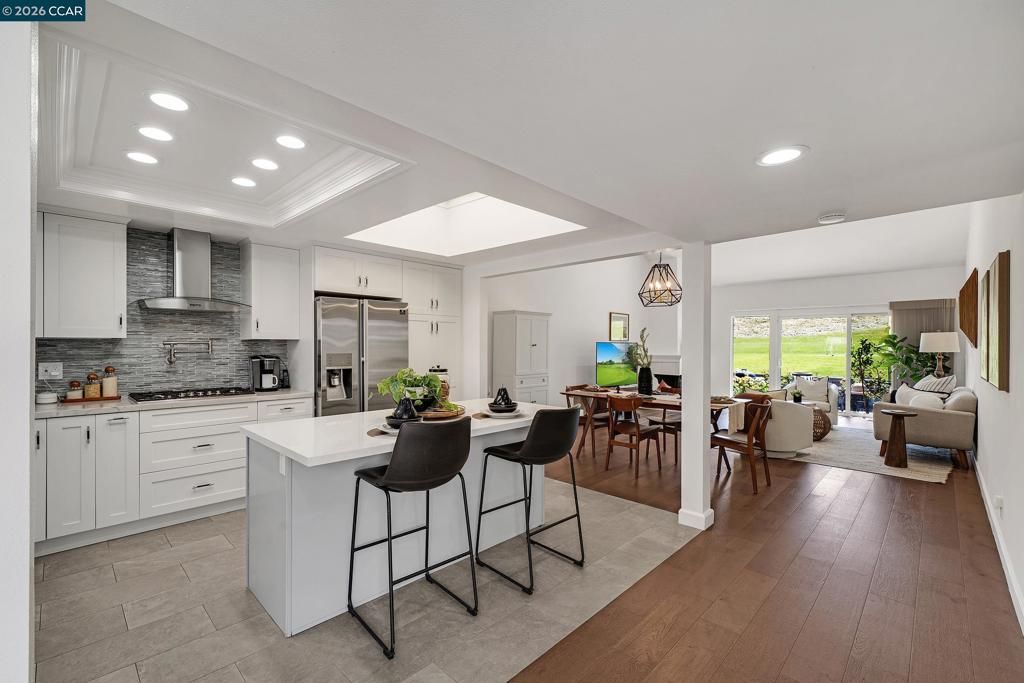 692 Silver Lake Dr, Danville, CA 94526