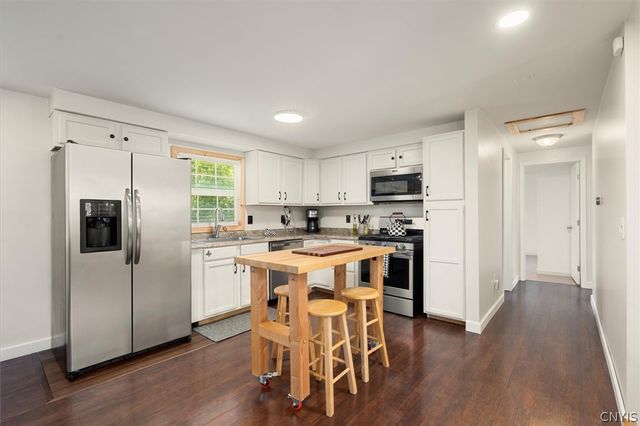 319 Rita Drive, Clay, NY 13212