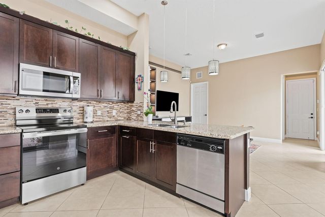 8417 NW 38th Street, Cooper City, FL 33024