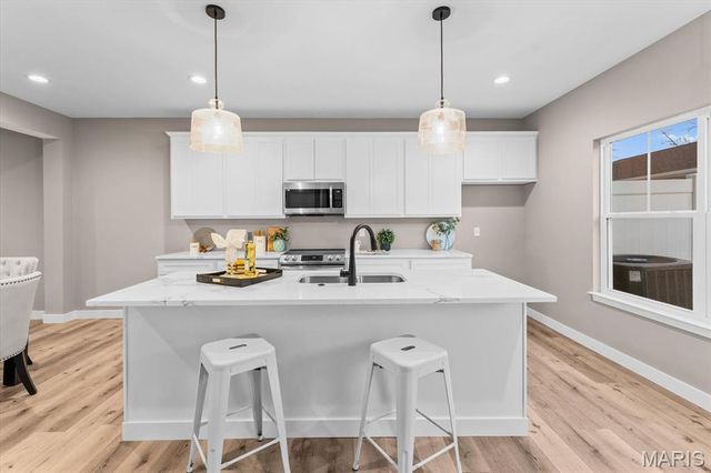 204 W State Street, O'fallon, IL 62269