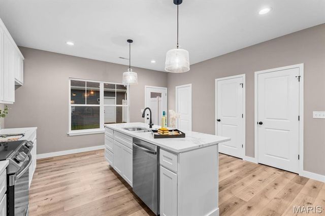 204 W State Street, O'fallon, IL 62269