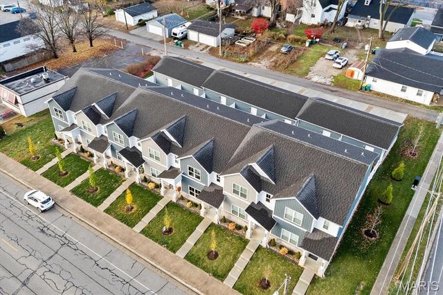 204 W State Street, O'fallon, IL 62269