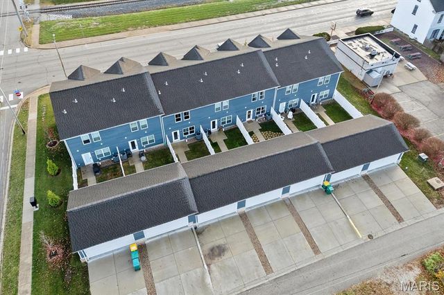 204 W State Street, O'fallon, IL 62269