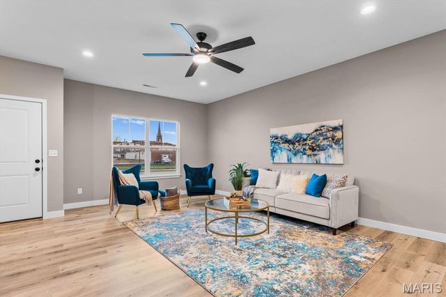 204 W State Street, O'fallon, IL 62269