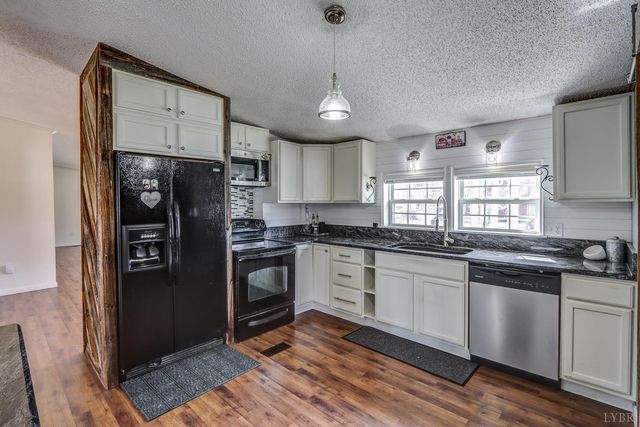 1727 Richmond Highway, Spout Spring, VA 24593