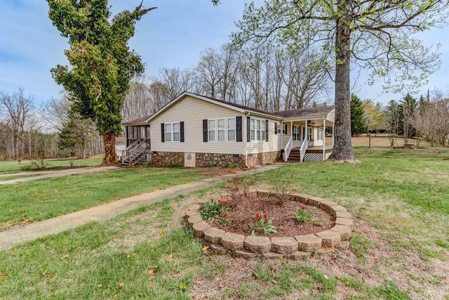 1727 Richmond Highway, Spout Spring, VA 24593