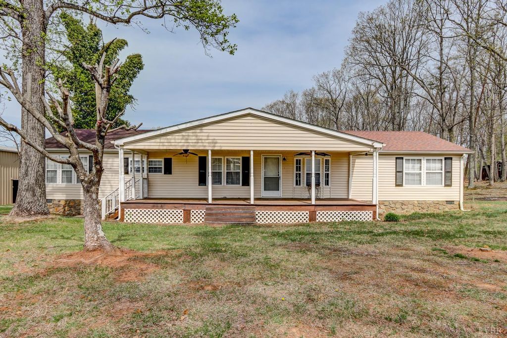 1727 Richmond Highway, Spout Spring, VA 24593