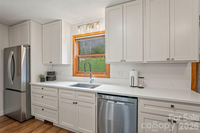 11014 NC 80 Highway S 2B, Burnsville, NC 28714