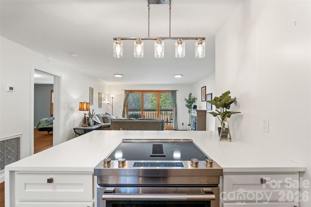 11014 NC 80 Highway S 2B, Burnsville, NC 28714