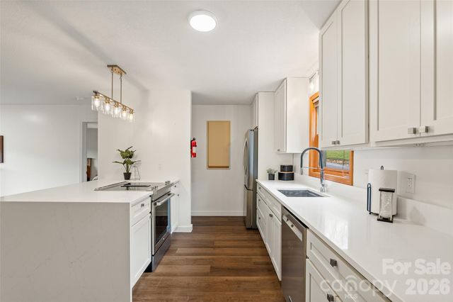 11014 NC 80 Highway S 2B, Burnsville, NC 28714