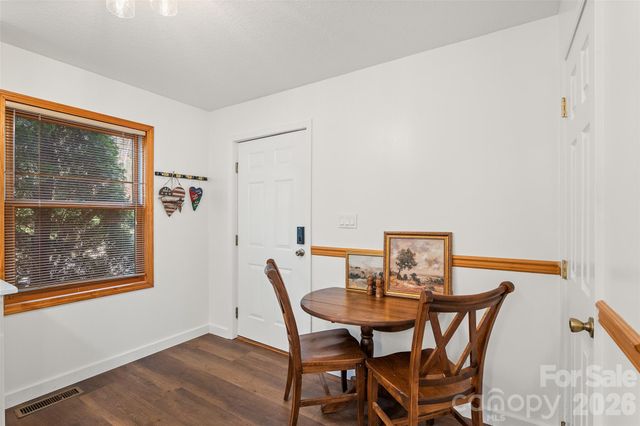 11014 NC 80 Highway S 2B, Burnsville, NC 28714