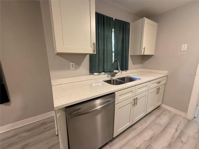 2221 23RD AVENUE S, St Petersburg, FL 33712