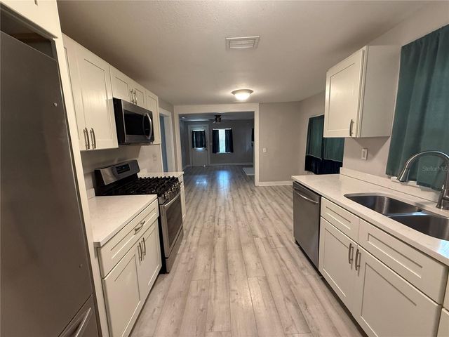 2221 23RD AVENUE S, St Petersburg, FL 33712