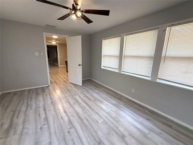 2221 23RD AVENUE S, St Petersburg, FL 33712