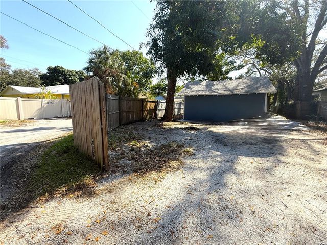 2221 23RD AVENUE S, St Petersburg, FL 33712