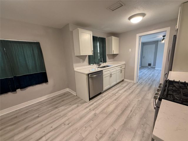 2221 23RD AVENUE S, St Petersburg, FL 33712