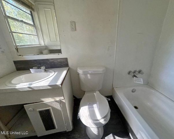 1237 Springdale Drive, Jackson, MS 39211