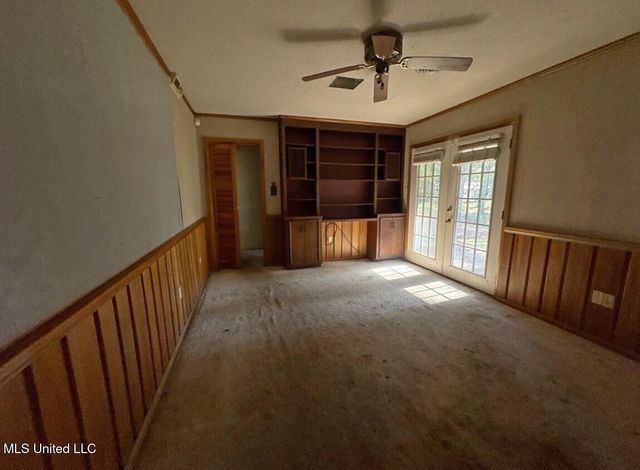 1237 Springdale Drive, Jackson, MS 39211