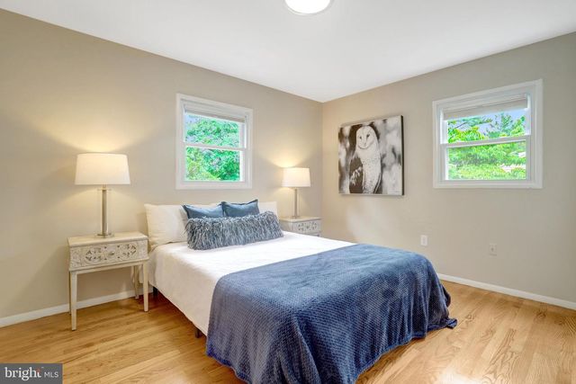 6434 CARRIAGE DR, Alexandria, VA 22310