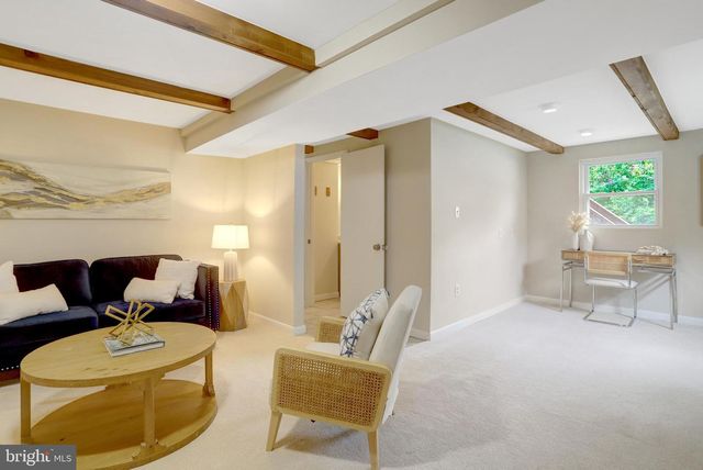6434 CARRIAGE DR, Alexandria, VA 22310